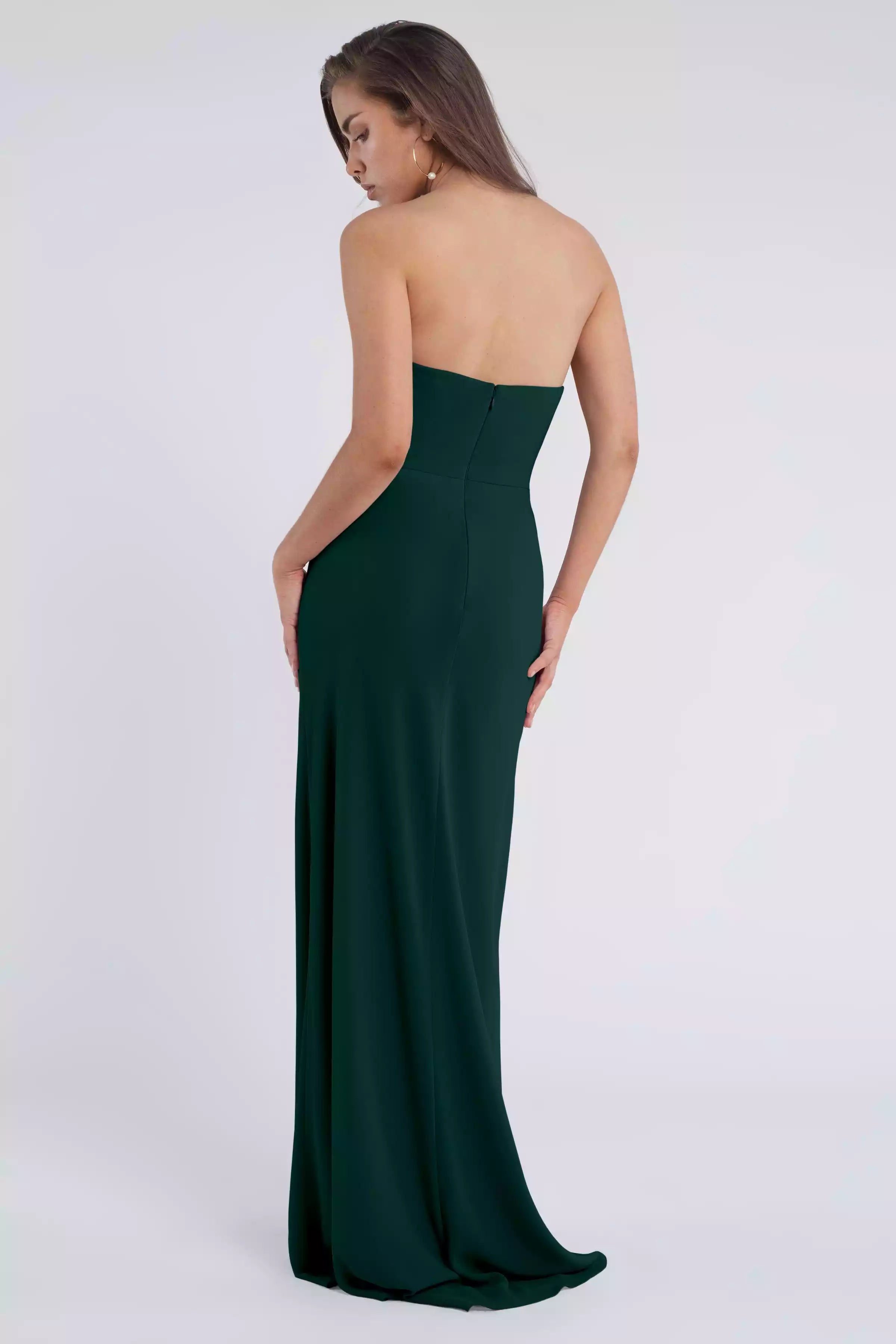 Exquisite straight neckline fitted flared skirt with natural waist seam, fully lined back and middle zipper Bridesmaid Dresses