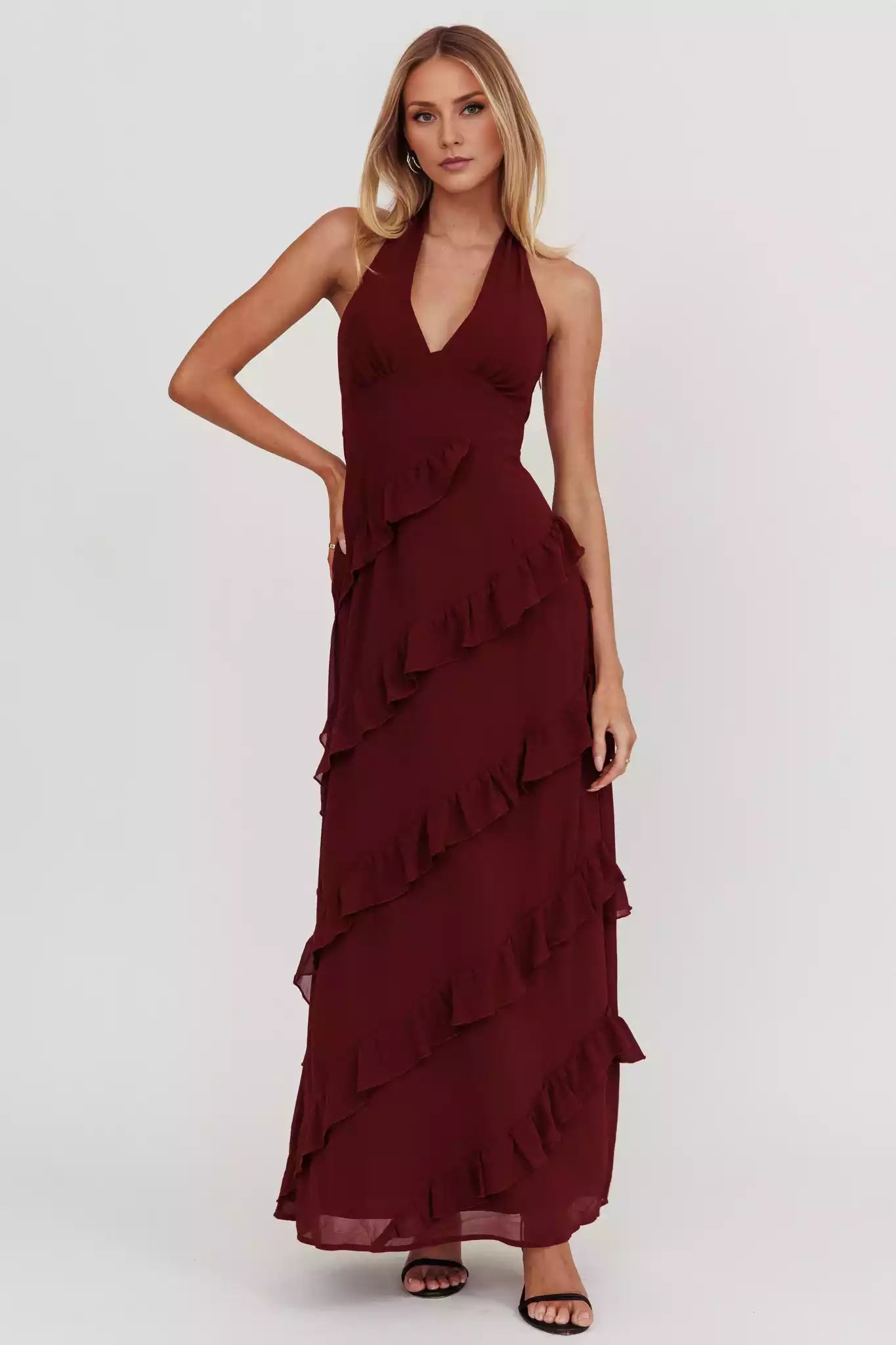 Eye catching neckband with ruffled edges, backless lining, side zipper Prom Dresses