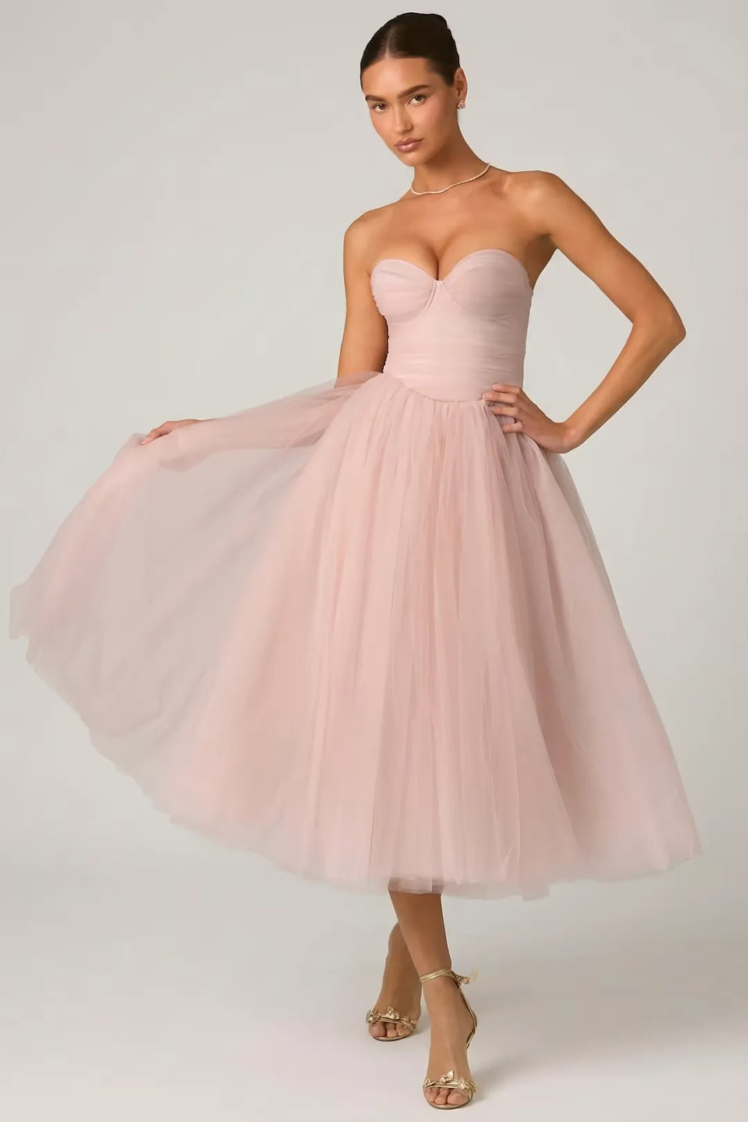Fashionable Blush Pink Strapless Sweetheart Neck Ruched Waist Open Back Flowy Tulle A-Line Midi Dress Evening Dress