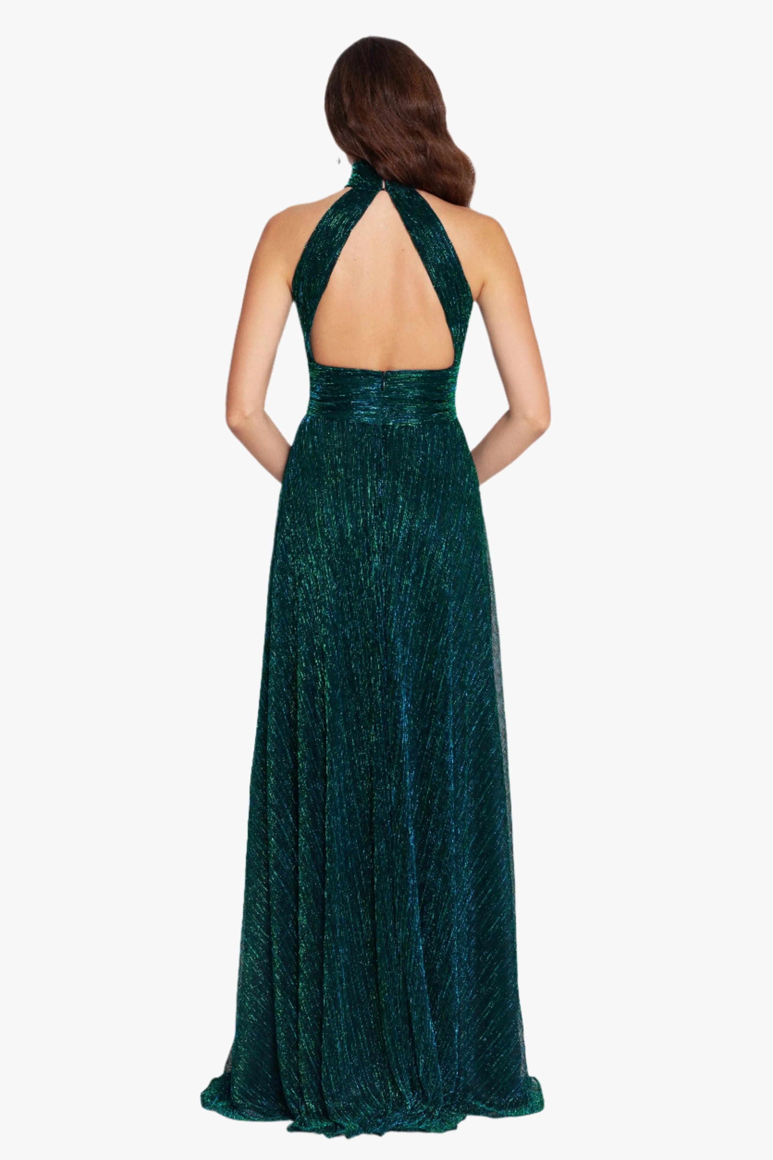 Fashionable Emerald Green A-Line Halter Neck Sleeveless Open Back Metallic Crinkle Floor-Length Prom Dresses for women Hot Sale