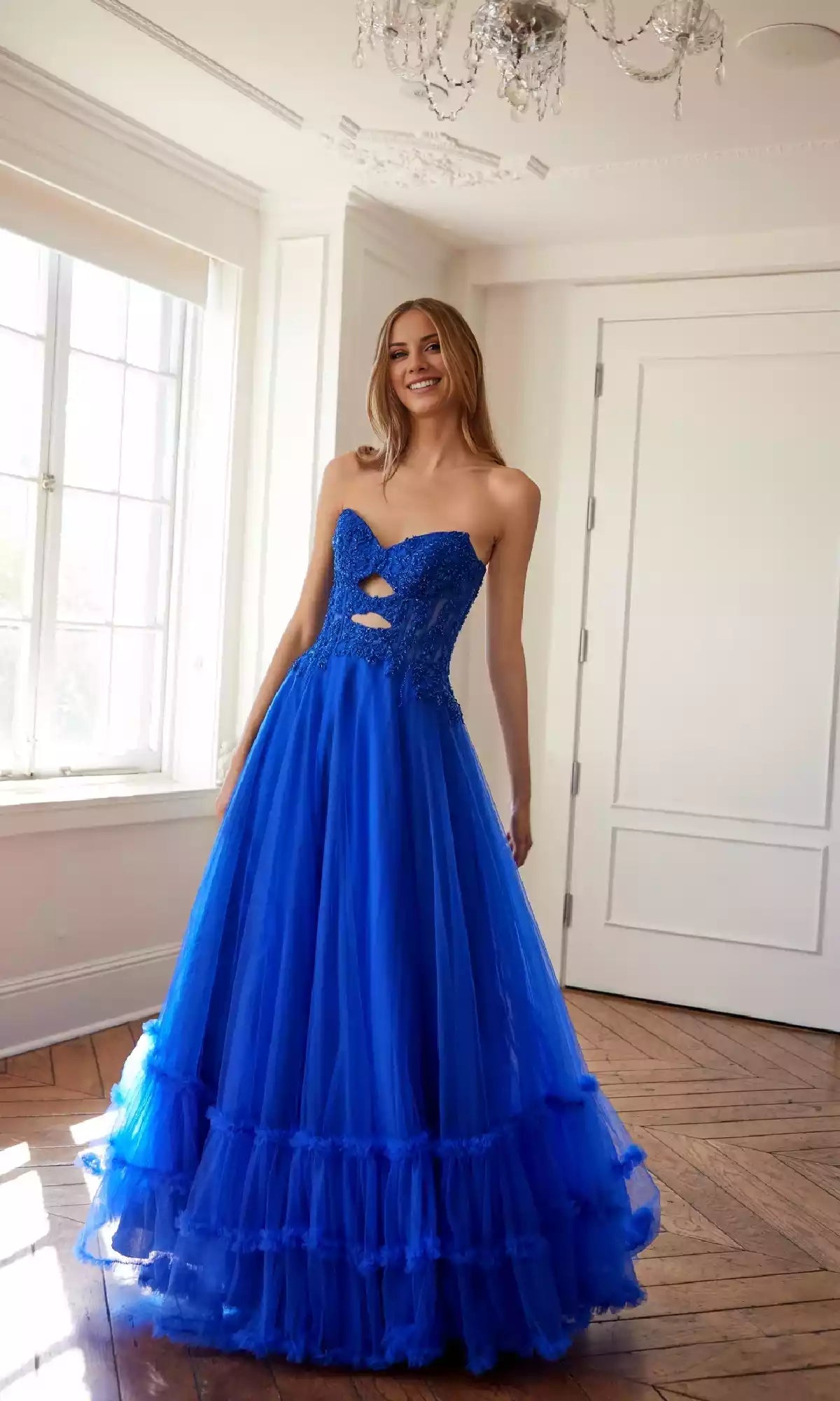 Fluffy and flowing strapless long ruffle edge A-line embroidered lace heart-shaped neckline hollowed out cut ruffle edge hanging Prom Dresses