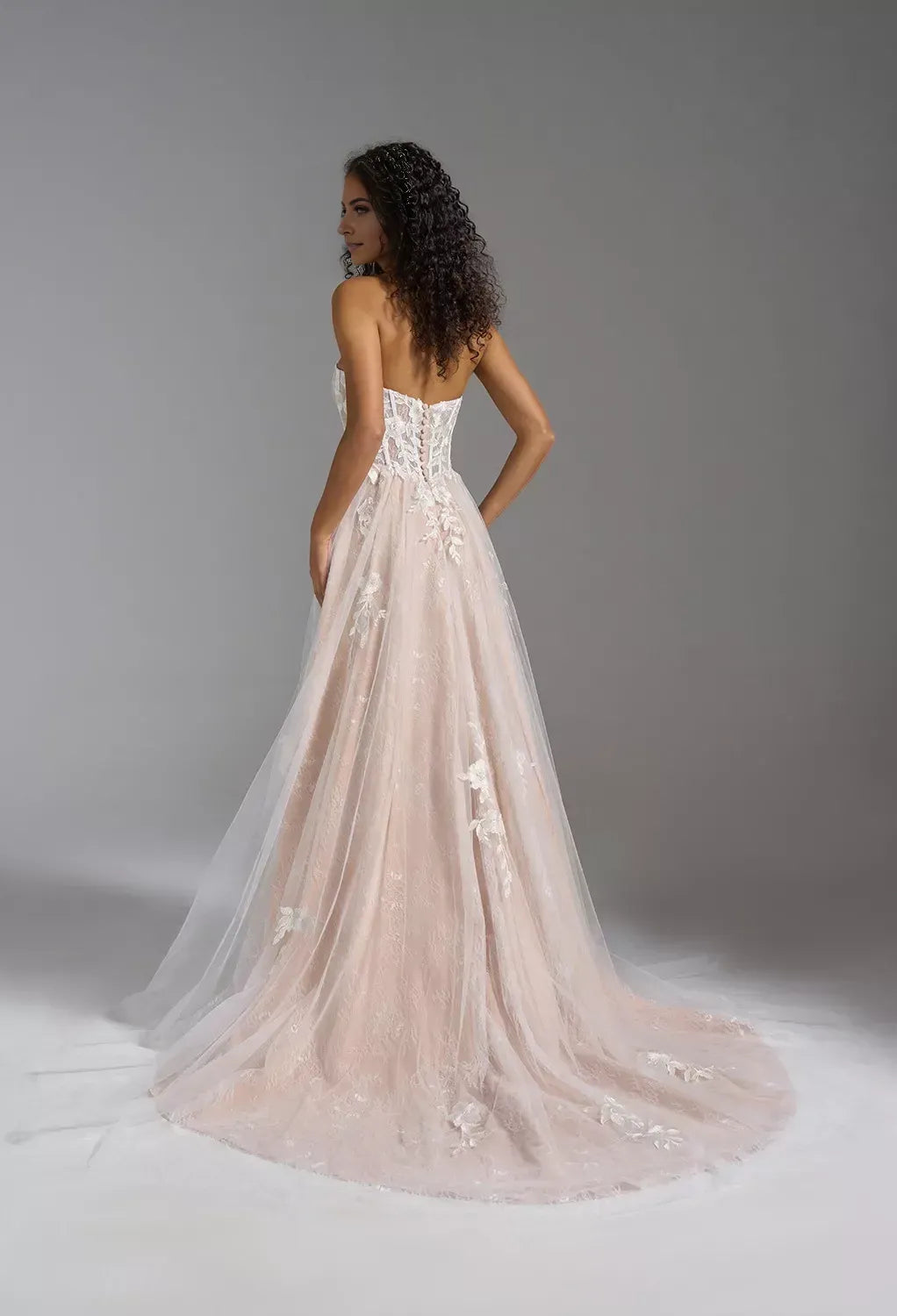 Glamorous A-Line Sweetheart Neckline Lace-Sleeve Corset Back Floor Length Slit Tulle Wedding Dresses