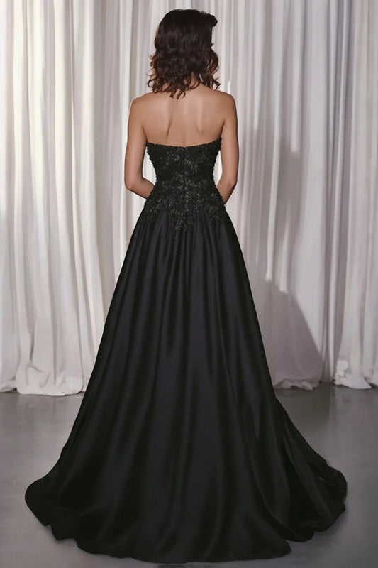 Glamorous Black A-Line Sweetheart Sleeveless Back Zip Floor-Length Prom Dress with Lace Appliques