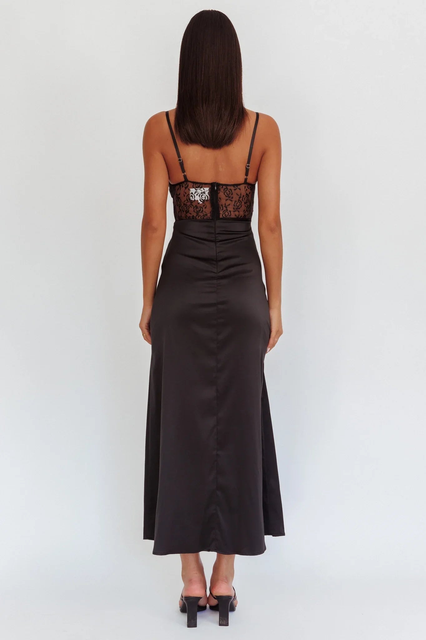 Gorgeous adjustable shoulder straps with twisted details, lace tight corset, bridesmaid dress