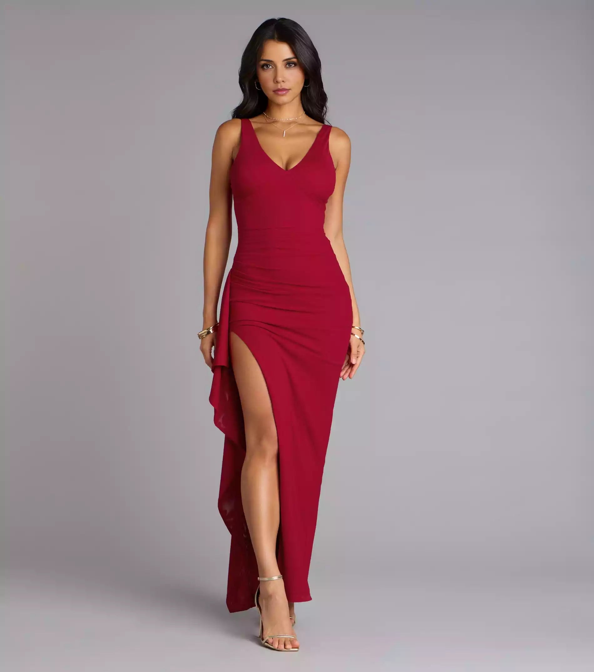 Gorgeous lightweight mesh sleeveless V-neck vest style shoulder straps, thin shoulder straps, pleated high slit, side and floor Prom Dresses