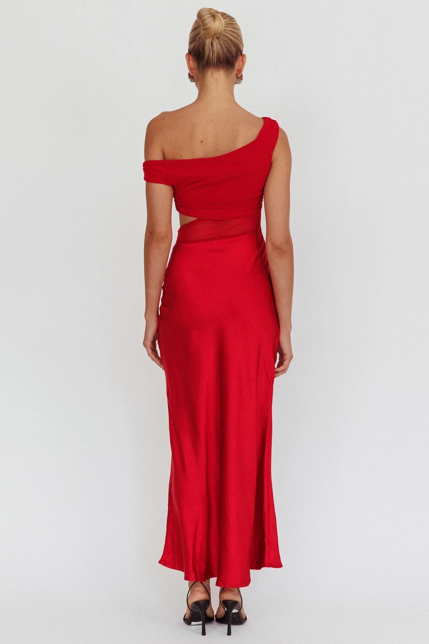 Gorgeous satin asymmetrical neckline oblique cut satin hollow tight corset bridesmaid dress