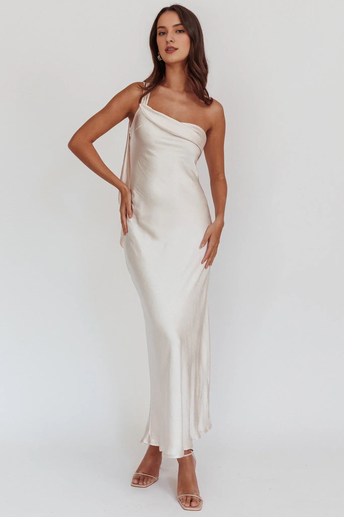 Gorgeous satin long ruffled edge single shoulder strap invisible side zipper bridesmaid dress