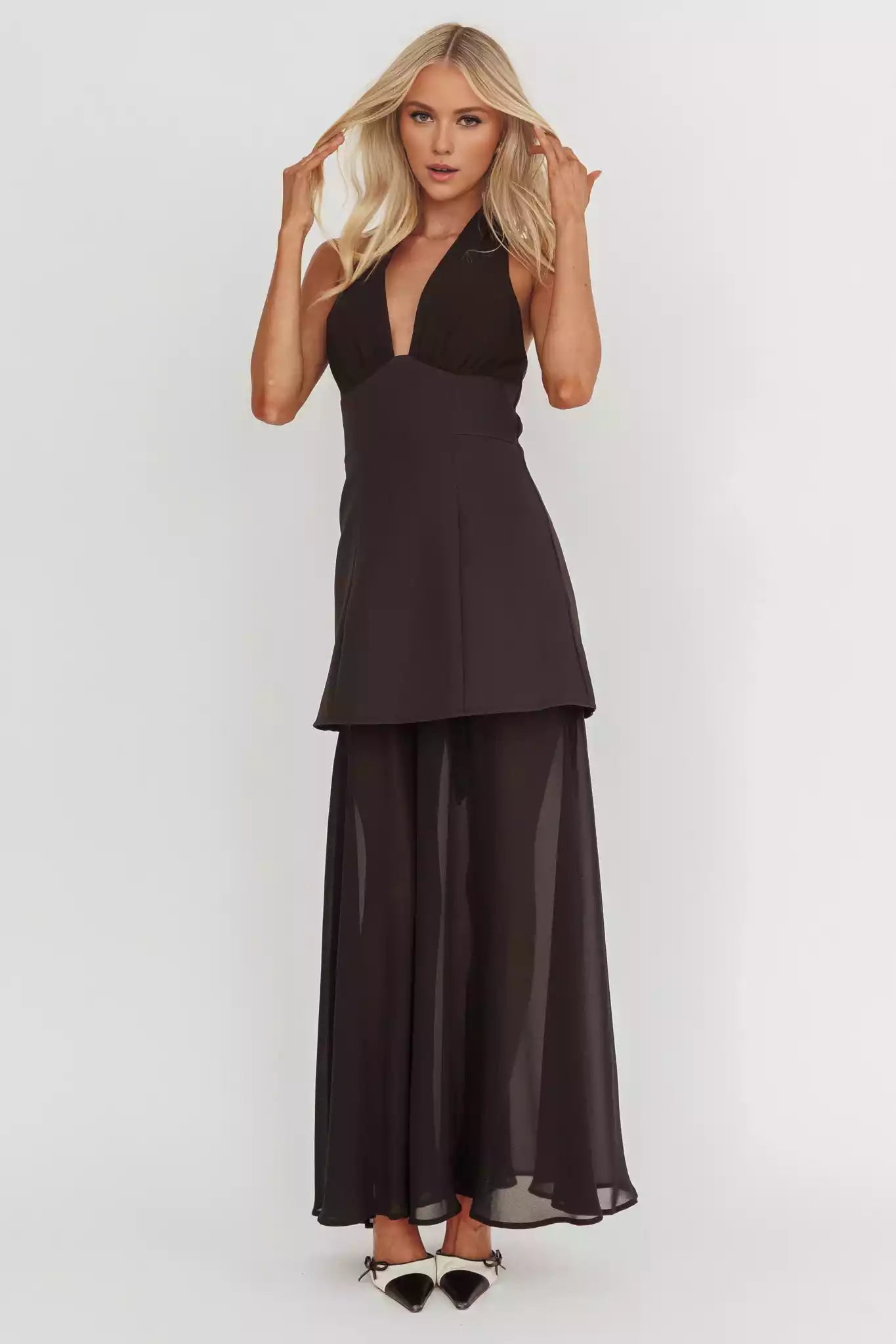Heartwarming backless neckline lined with layered hem and zippered back Prom Dresses