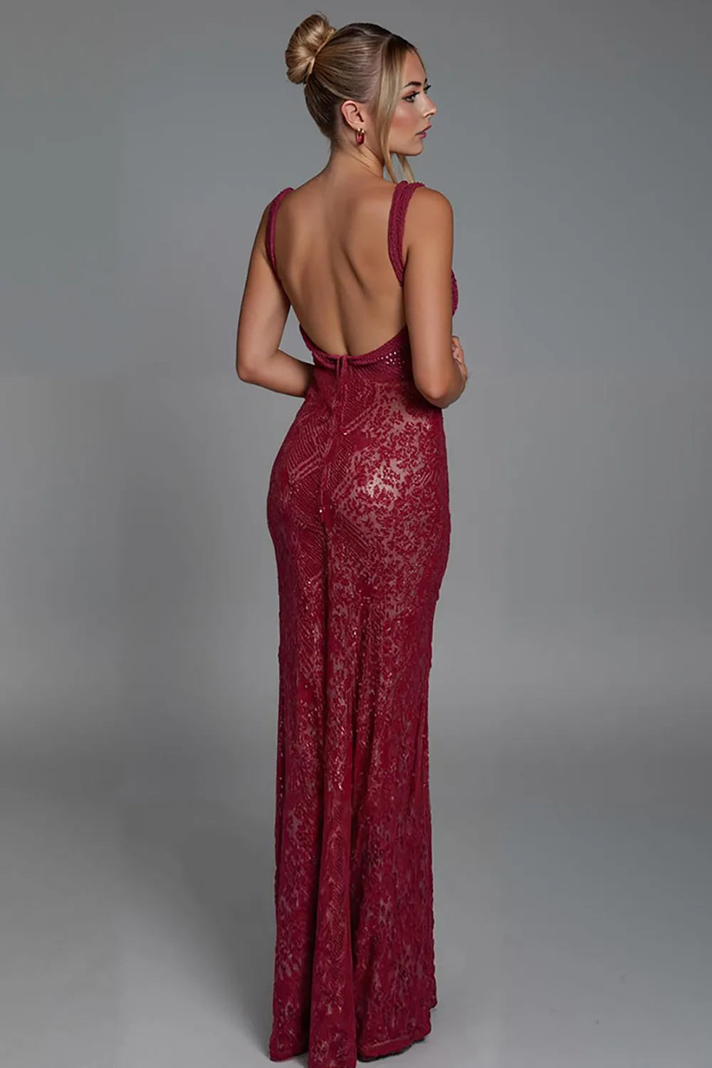 Luxe Dark Red Sheath Square Neck Sleeveless Open-Back Lace Floor-Length Evening Dresses