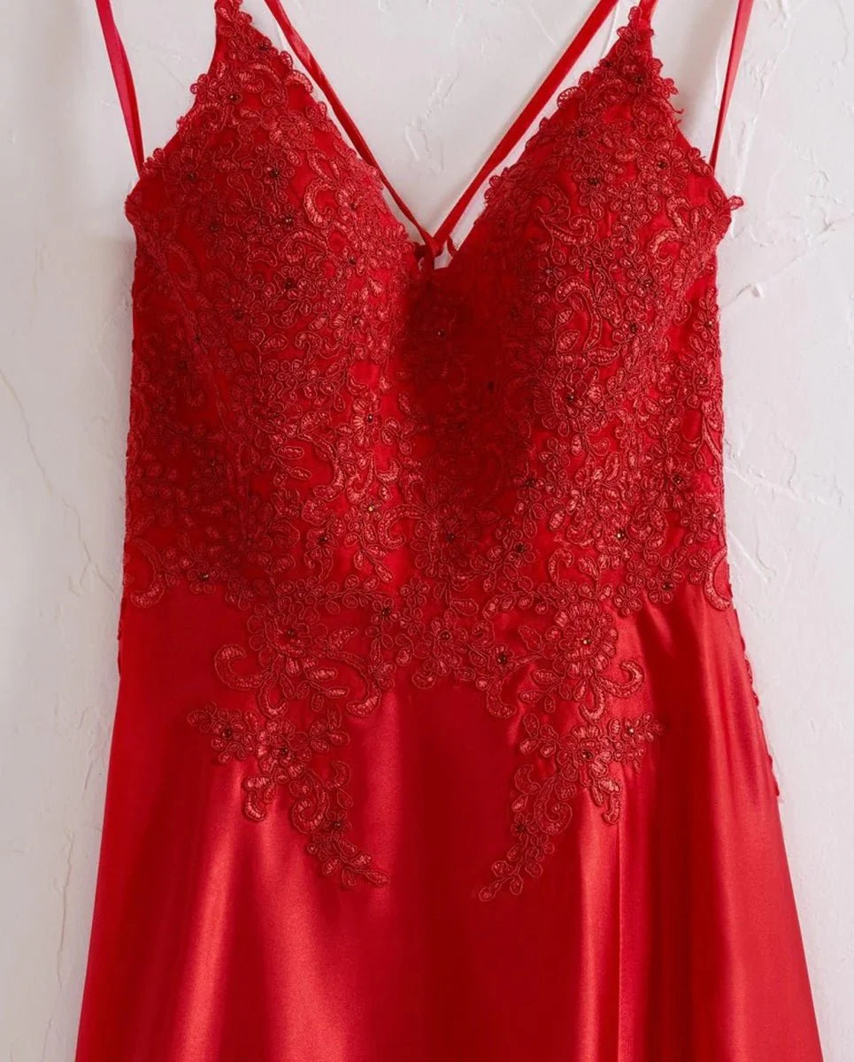 Luxurious Red Glossy Satin Spaghetti-Strap Deep V-Neck Embellished Lace Bodice Ruched Waist High-Slit Crisscross Lace-Up Back A-Line Silhouette Sweeping Train Evening Dress