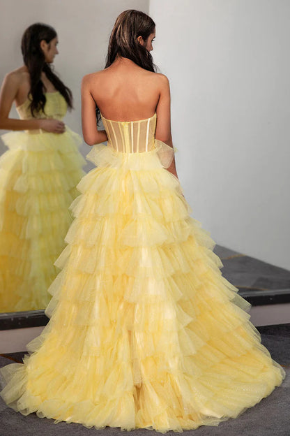 Strapless strapless strapless fish bone pleated cake dress, ball gown