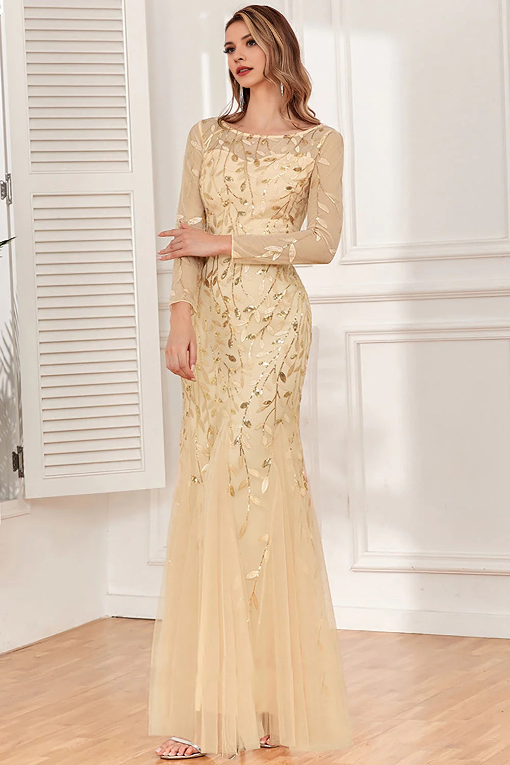 Mermaid boat neck evening gown with decals
