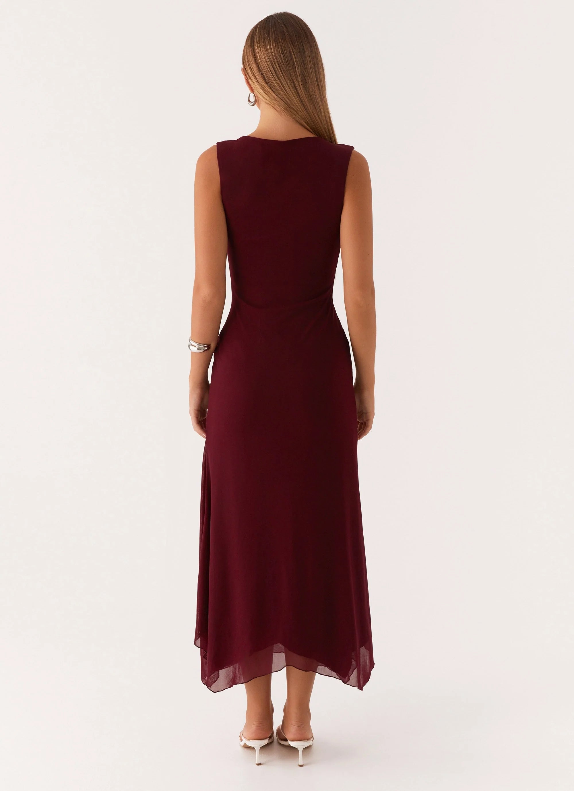 OKBBN's charming and exquisite mesh fabric is lightweight, deep V-neck, and pleated Homecoming Dresses