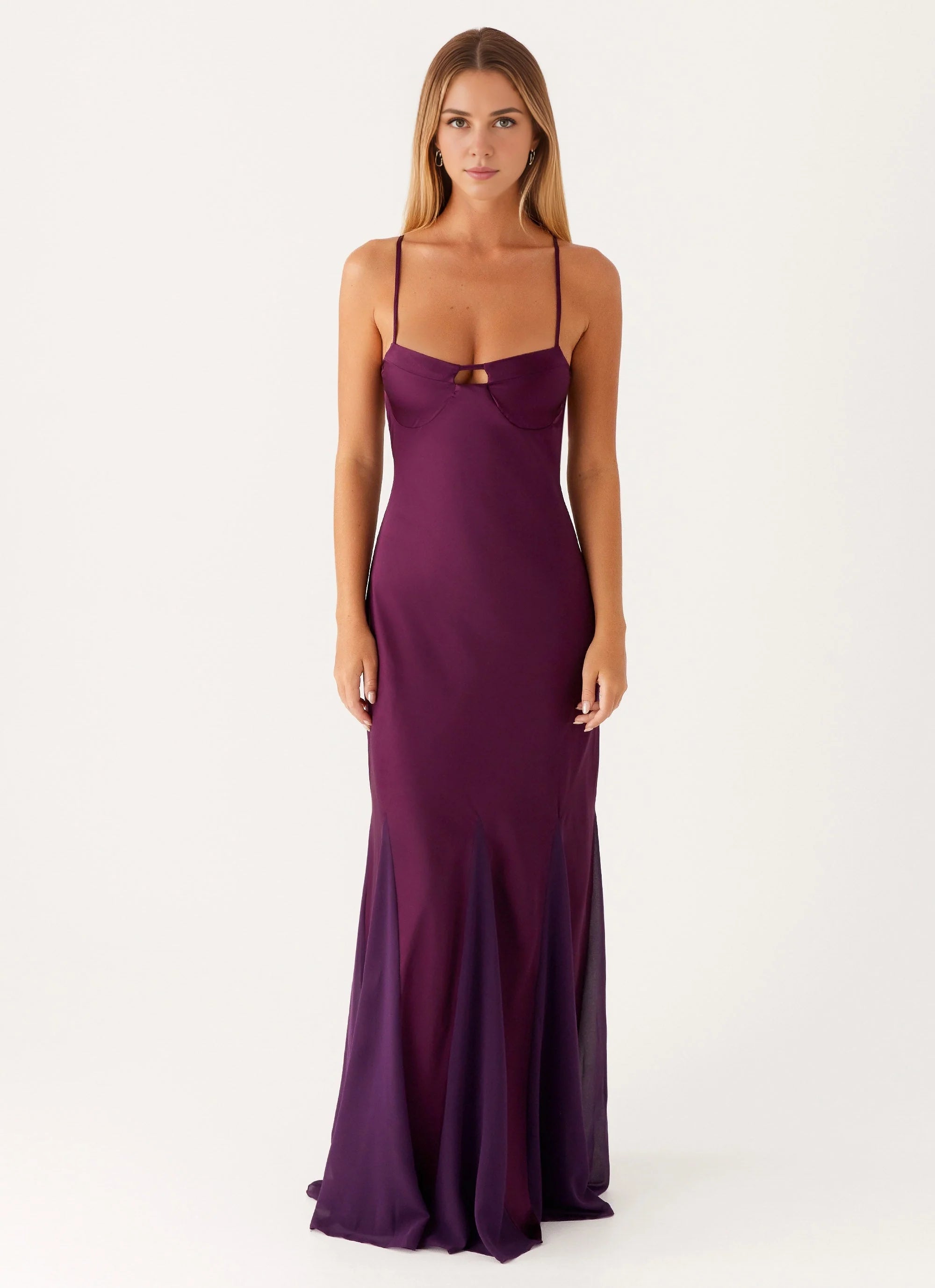 OKBBN's elegant V-neck hollowed out design has become the focus of attention for Homecoming Dresses