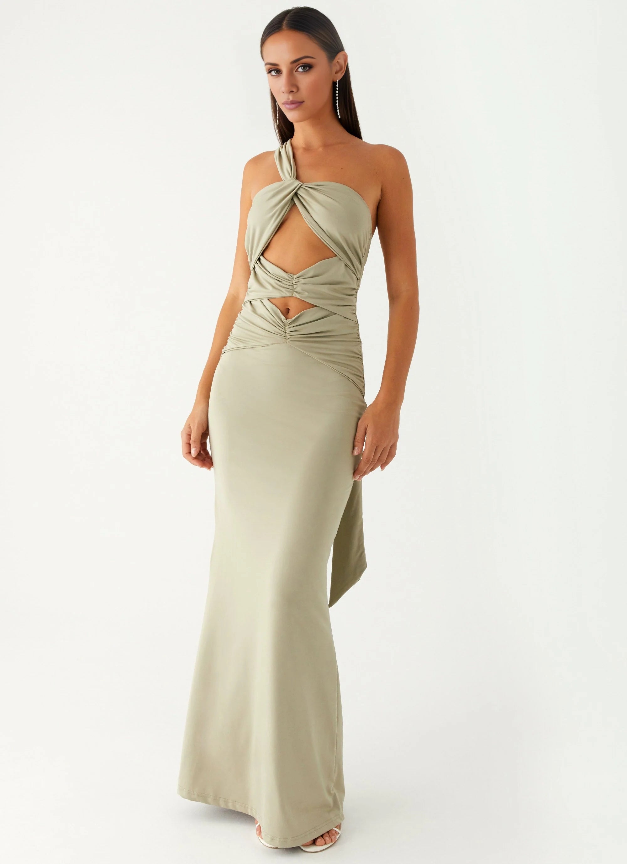 OKBBN's eye-catching heart-shaped neckline and front placket Prom Dresses