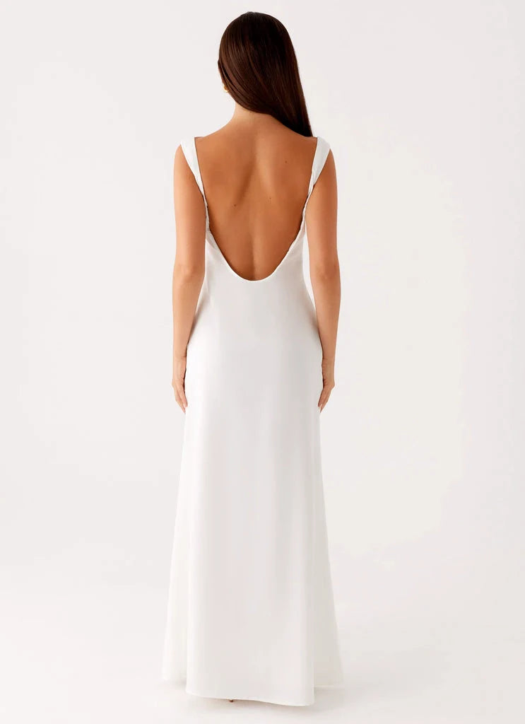 OKBBN's low-key and elegant straight collar, waist cinching, and backless silhouette outline the graceful figure of Homecoming Dresses