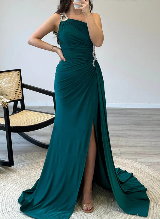 Single shoulder strapless diamond waist cinched bride's mother dress