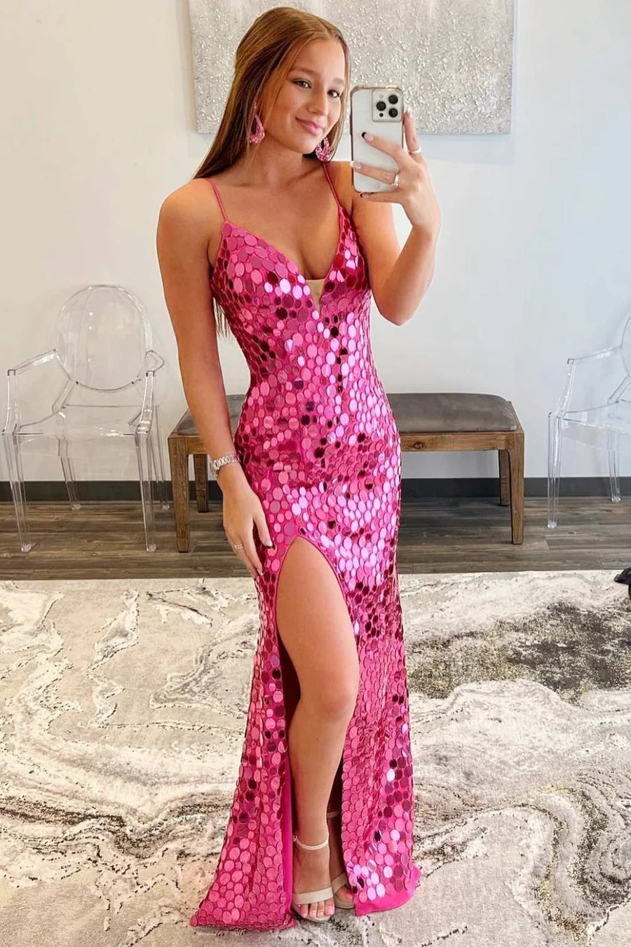 Oval glass mirror V-neck long slit ball dress