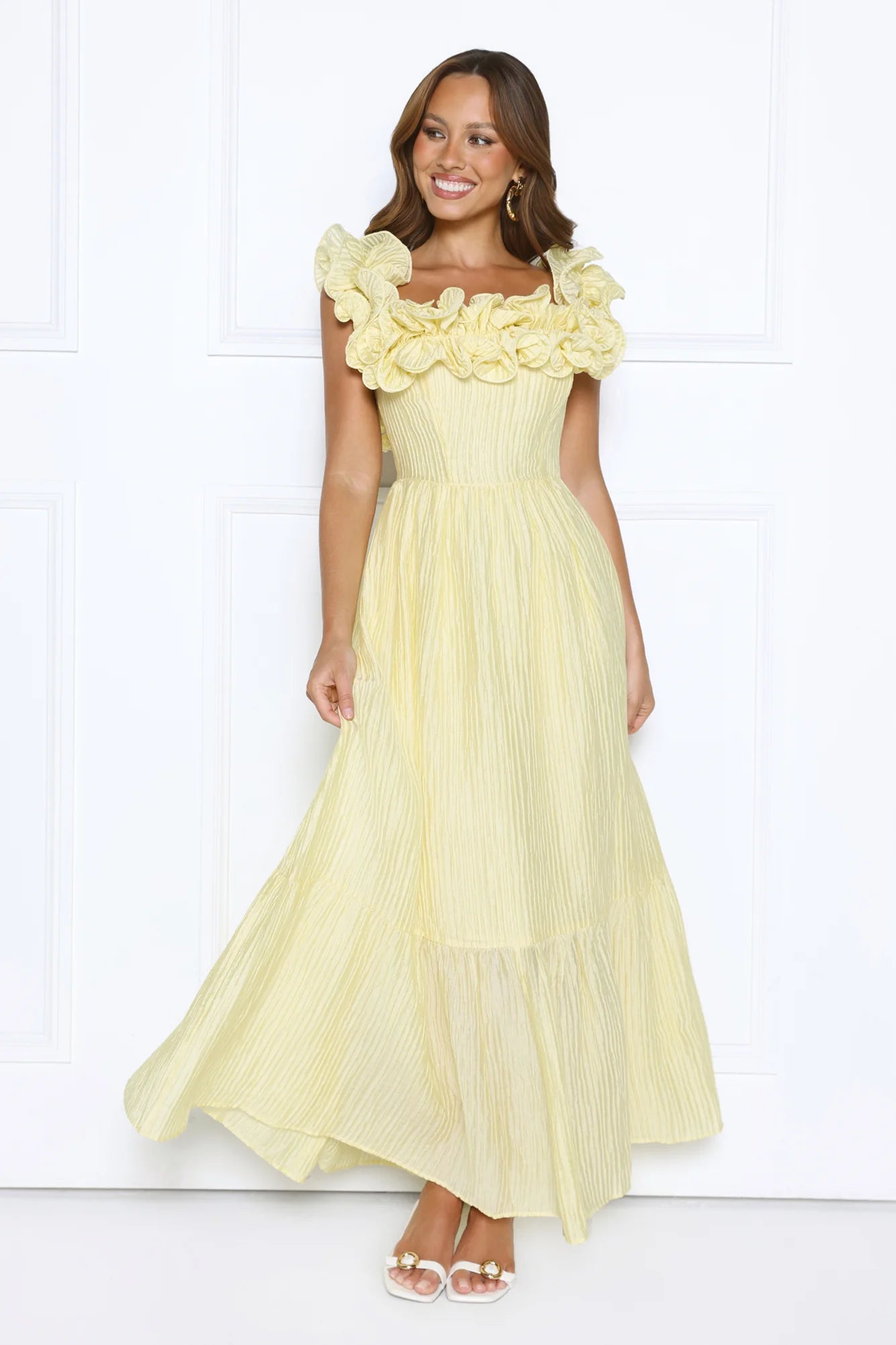 Pale Yellow Ruffled Square Neck Maxi Evening Dresses with Tiered Ruffle Hem