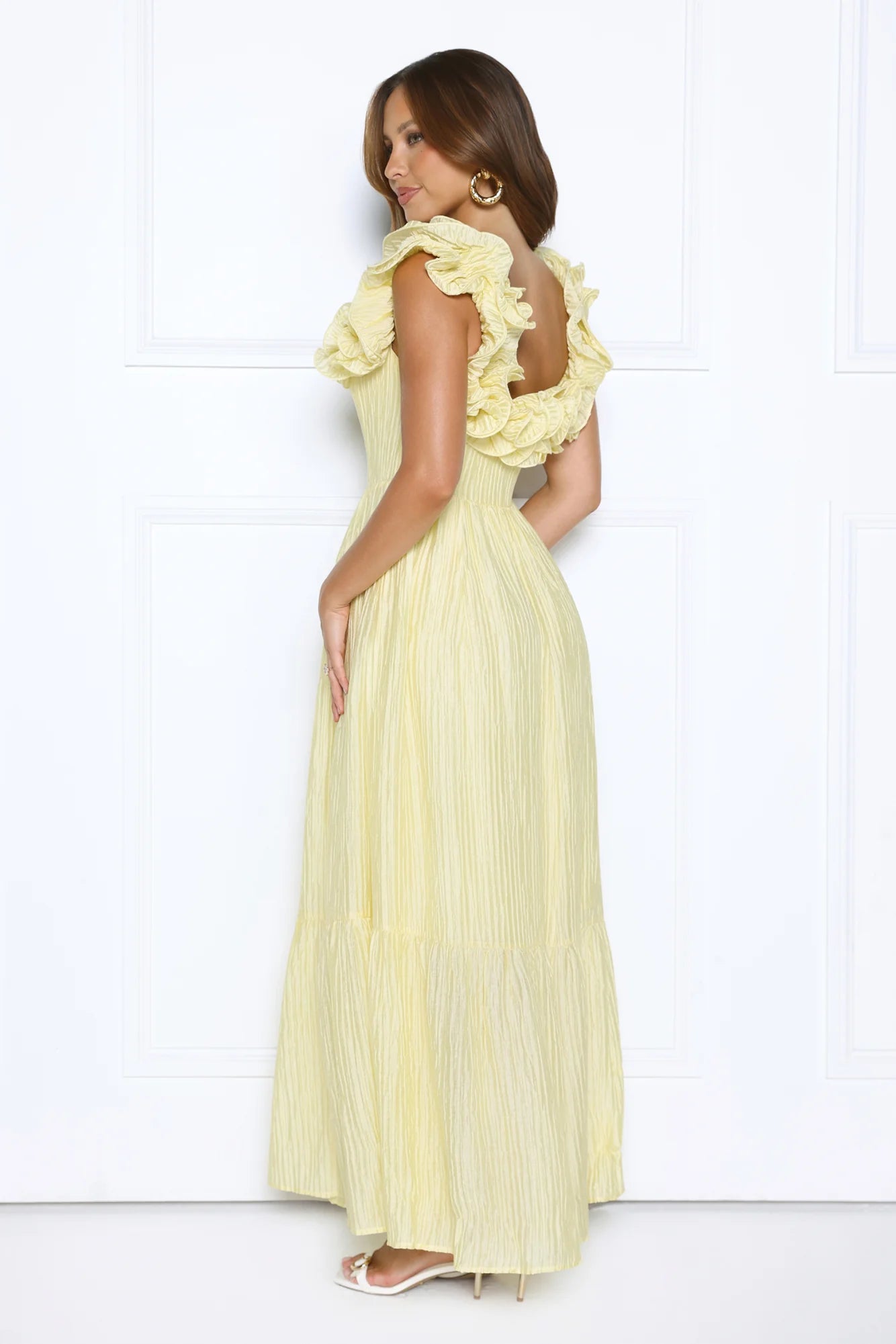 Pale Yellow Ruffled Square Neck Maxi Evening Dresses with Tiered Ruffle Hem