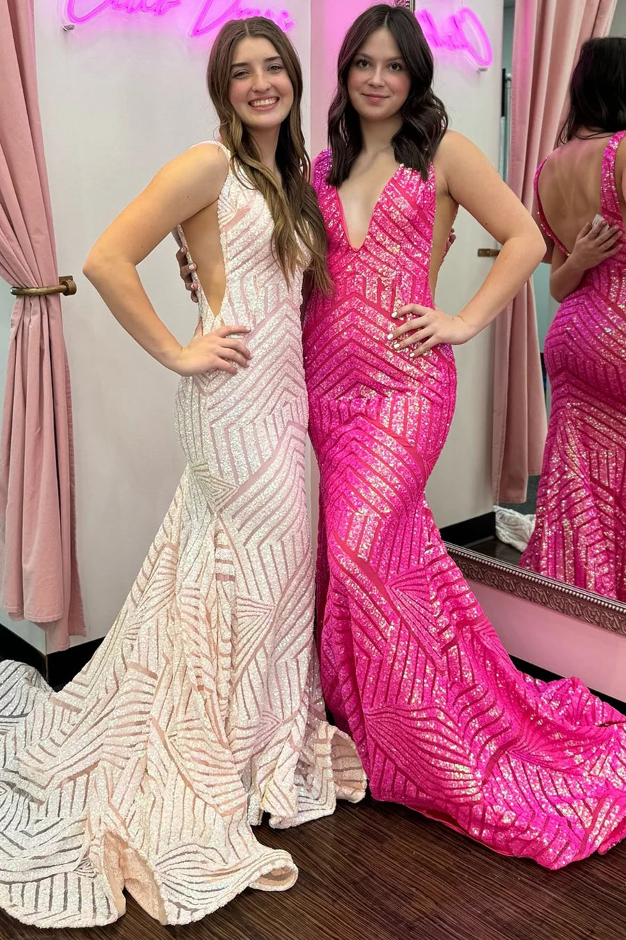 Plunging V-Neck Sequins Sleeveless Mermaid Long Evening Prom Dress