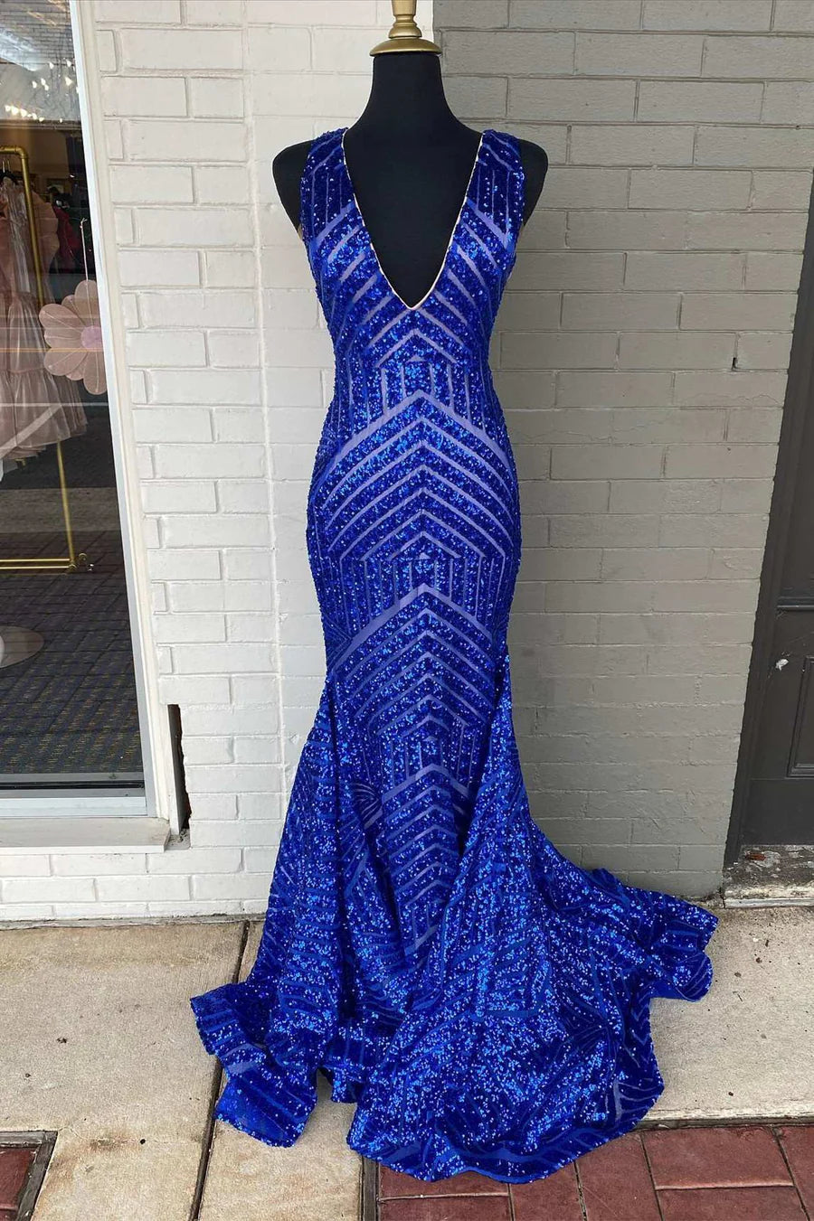 Plunging V-Neck Sequins Sleeveless Mermaid Long Evening Prom Dress
