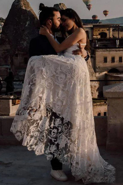 Lace A-line thin suspender, backless, side sewn beach wedding dress