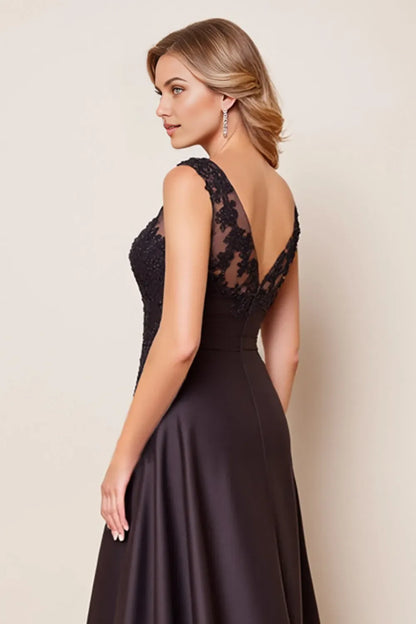 Romantic Black A-Line V-Neck Sleeveless Back Zip Floor-Length Mother of the Bride Dress with Lace