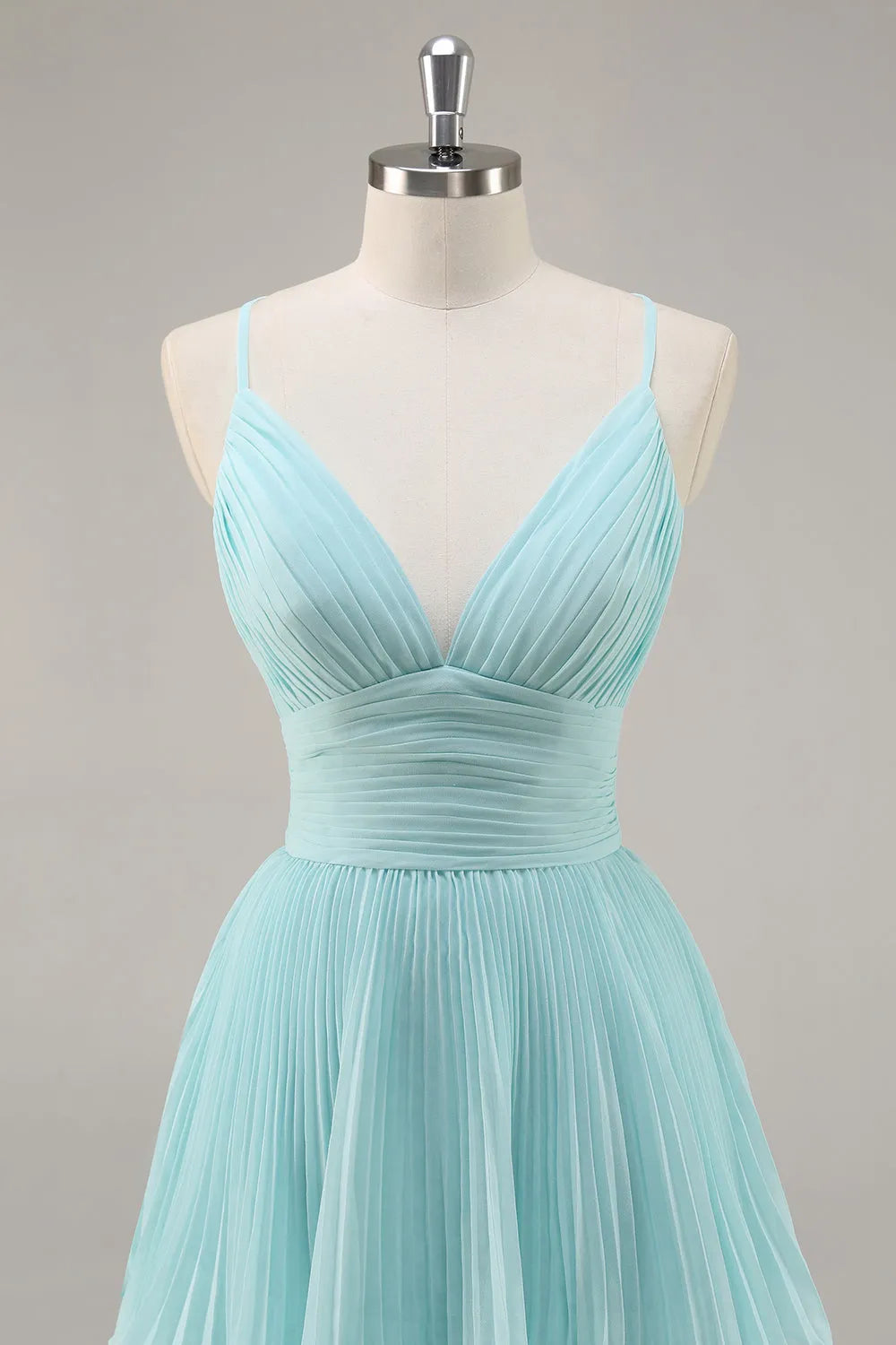 Romantic Green Chiffon A -Line V -Neck Spaghetti Strap Crisscross Tiered Pleated Floor - Length Prom Dress