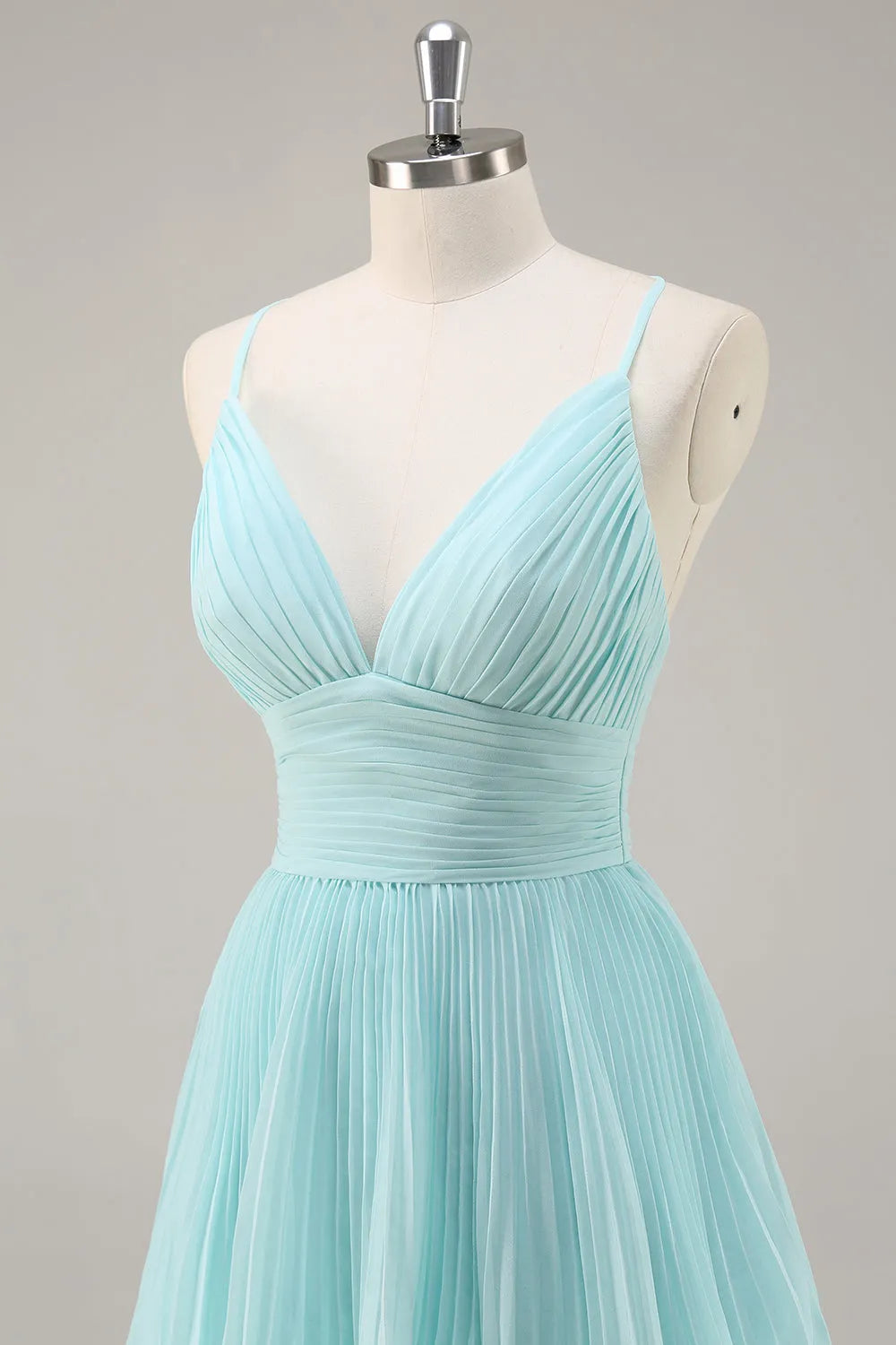Romantic Green Chiffon A -Line V -Neck Spaghetti Strap Crisscross Tiered Pleated Floor - Length Prom Dress