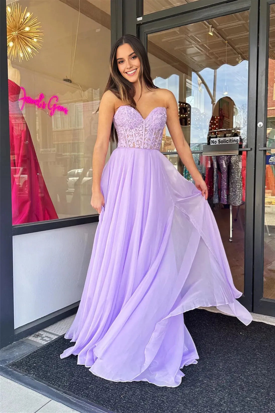 Romantic Lavender A-Line Sweetheart Neck Sleeveless Appliques Lace-Up Floor-Length Prom Dress with Side Slit Detachable Sleeves