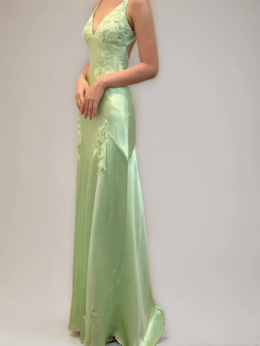 Romantic Plunging V-Neck Lace Appliqu¨¦ Satin Mermaid Evening Dress with Low Open Back & Self-Tie Closure