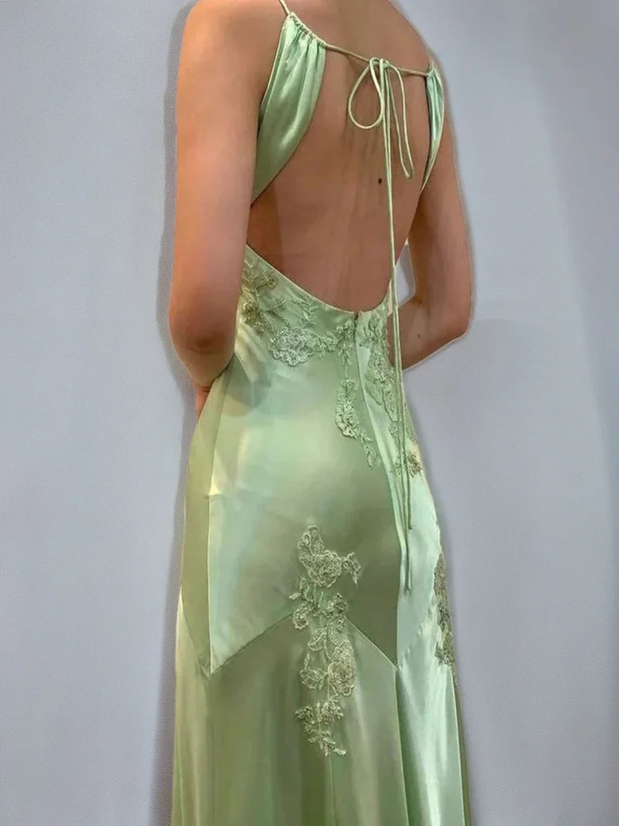 Romantic Plunging V-Neck Lace Appliqu¨¦ Satin Mermaid Evening Dress with Low Open Back & Self-Tie Closure
