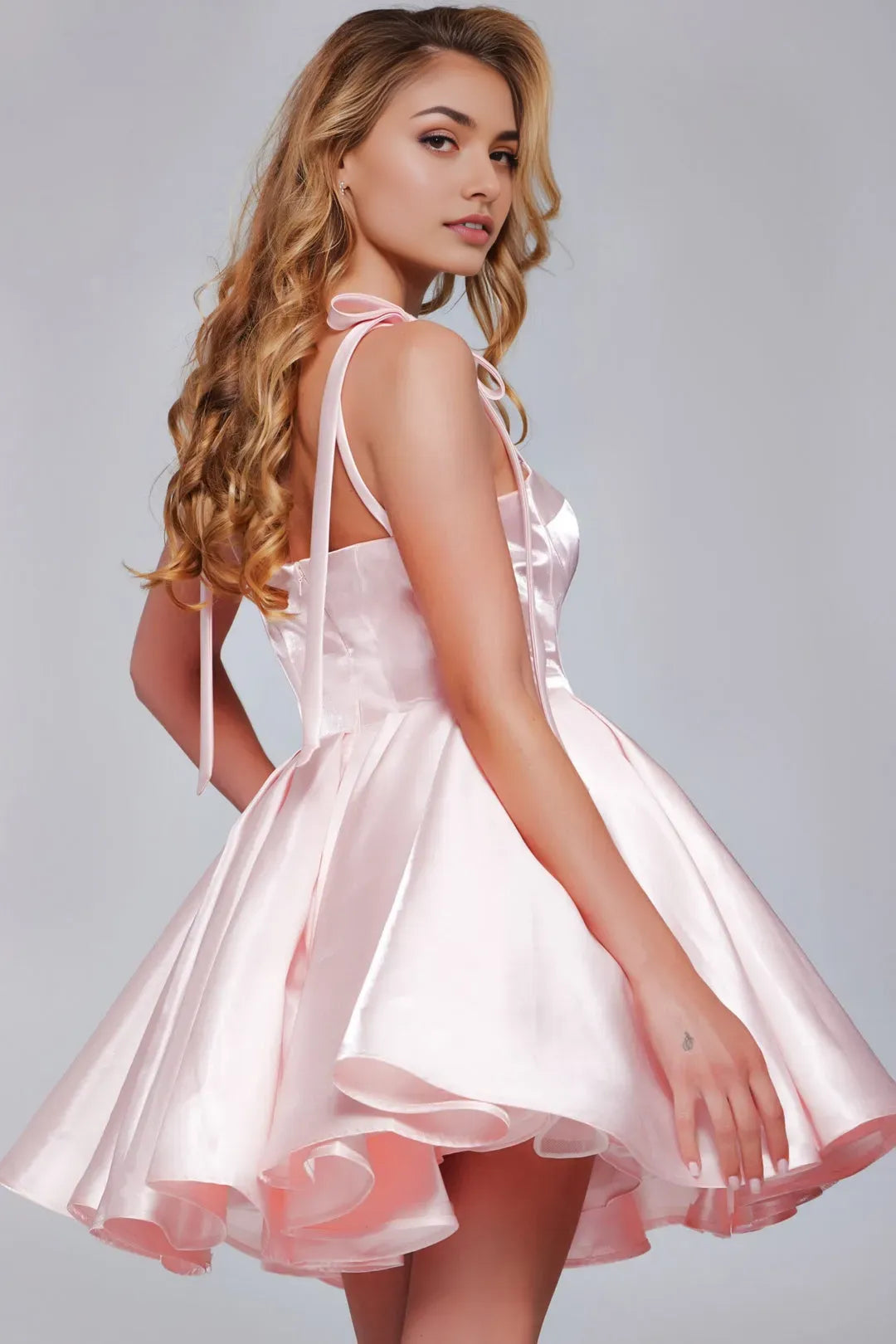 Sexy A-line Blush Satin V-Neck sweetheart sleeveless applique Back Zip  Short Homecoming Dress for bride hot sale