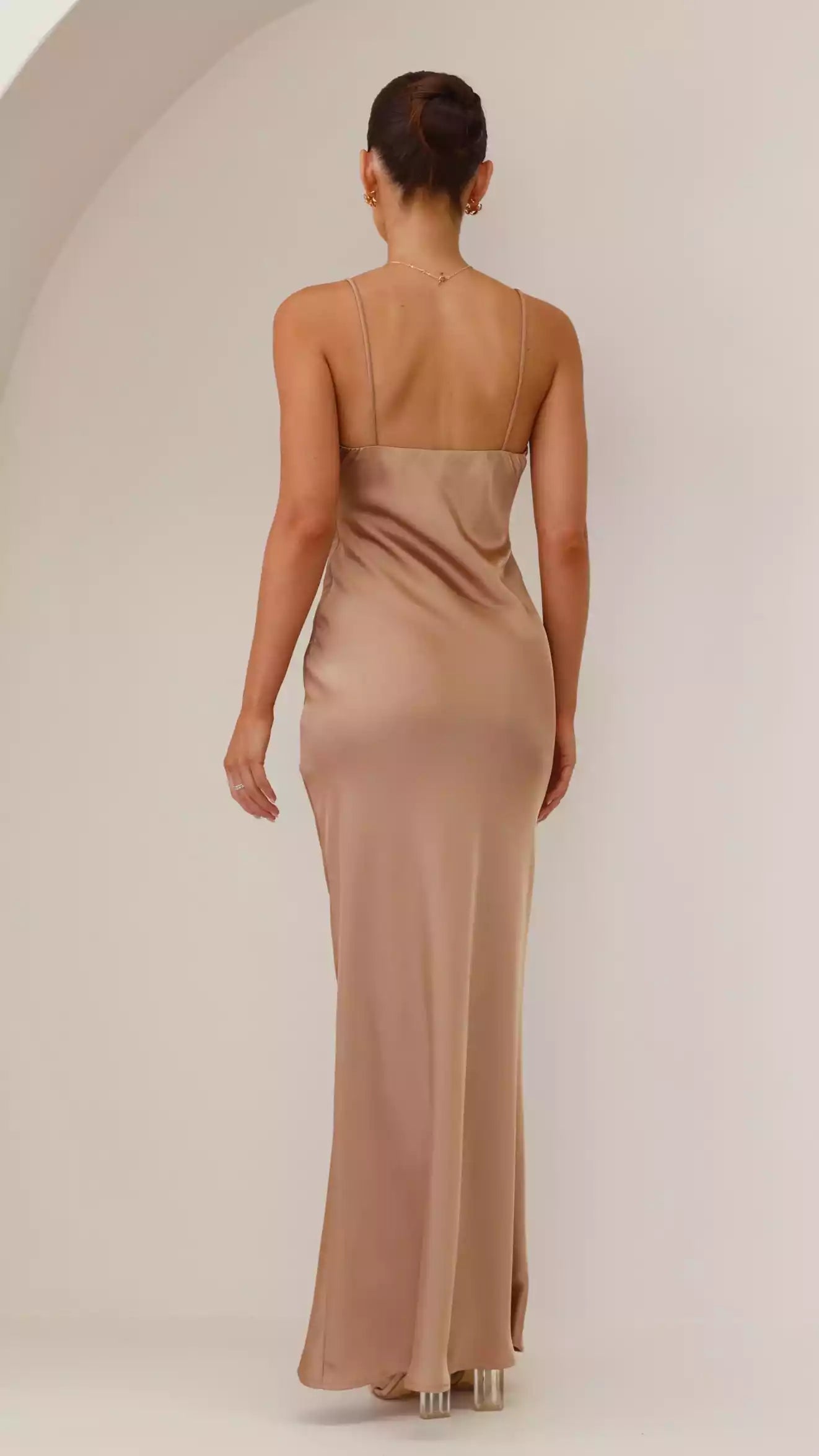 Simple yet gorgeous deep V-neck ultra-fine elastic shoulder strap with perfect hanging invisible side zipper Prom Dresses