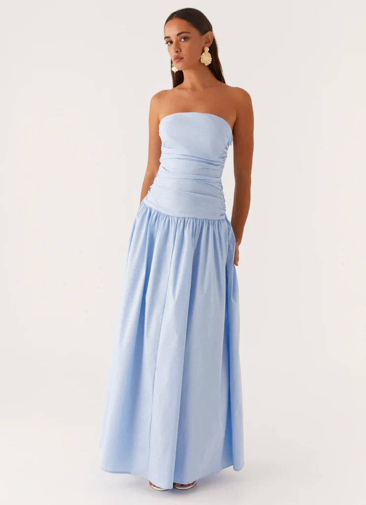 Sky Blue Strapless Ruched Flowy Maxi Prom Dress For Elegant Formal Evening Events