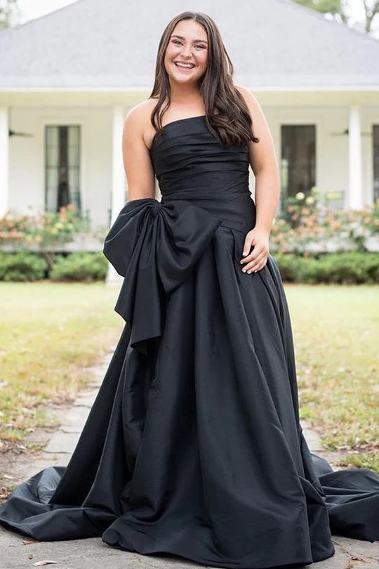 Sleeveless strapless A-line bow ball gown