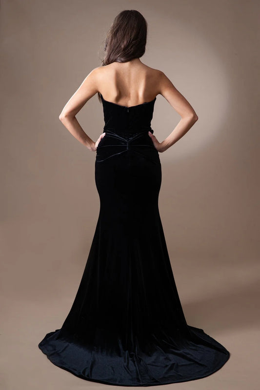 Sleeveless strapless mermaid side slit velvet