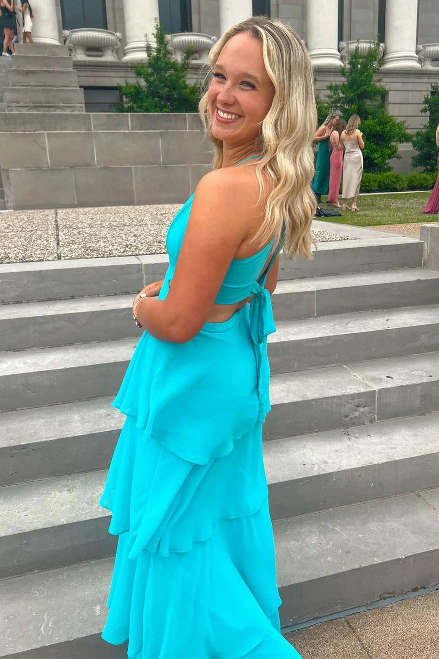 Spaghetti Straps V-Neck Sleeveless Tiered Chiffon Prom Party Dress