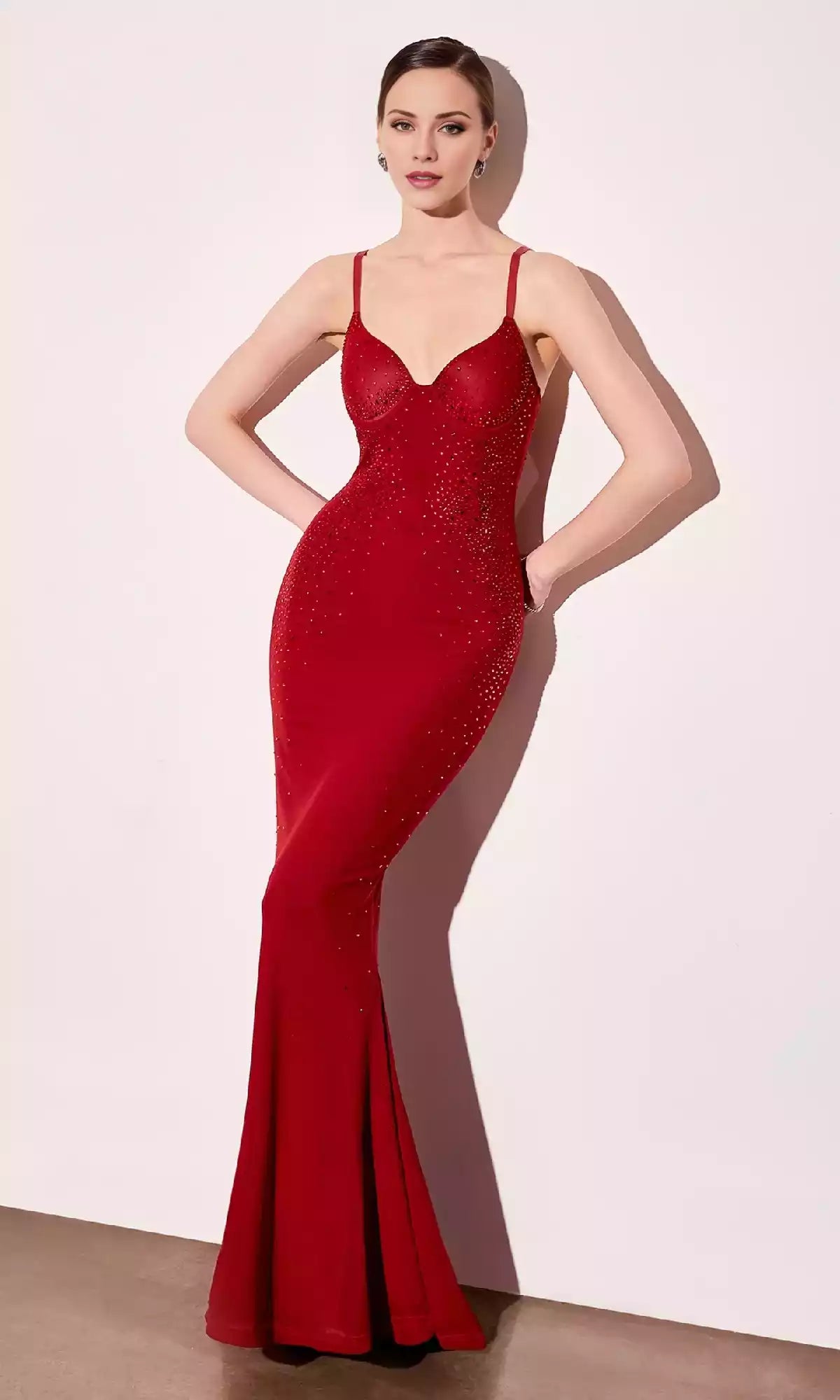 Sparkling and eye-catching classic long slim bead decoration with smooth heart-shaped neckline and thin shoulder straps Prom Dresses