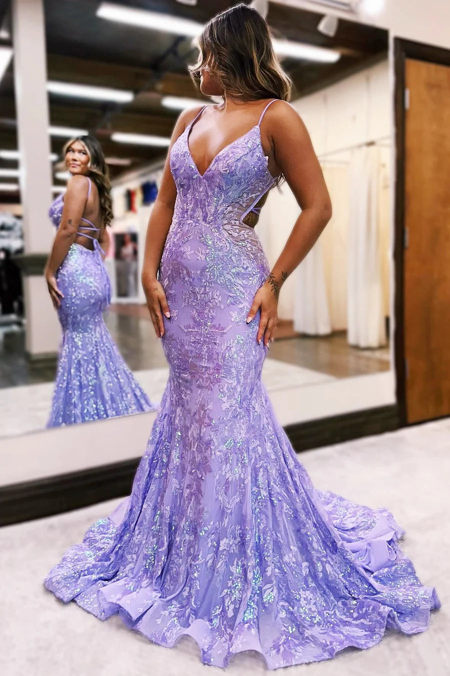 Sparkling lace V-neck long ball dress with straps and backless design