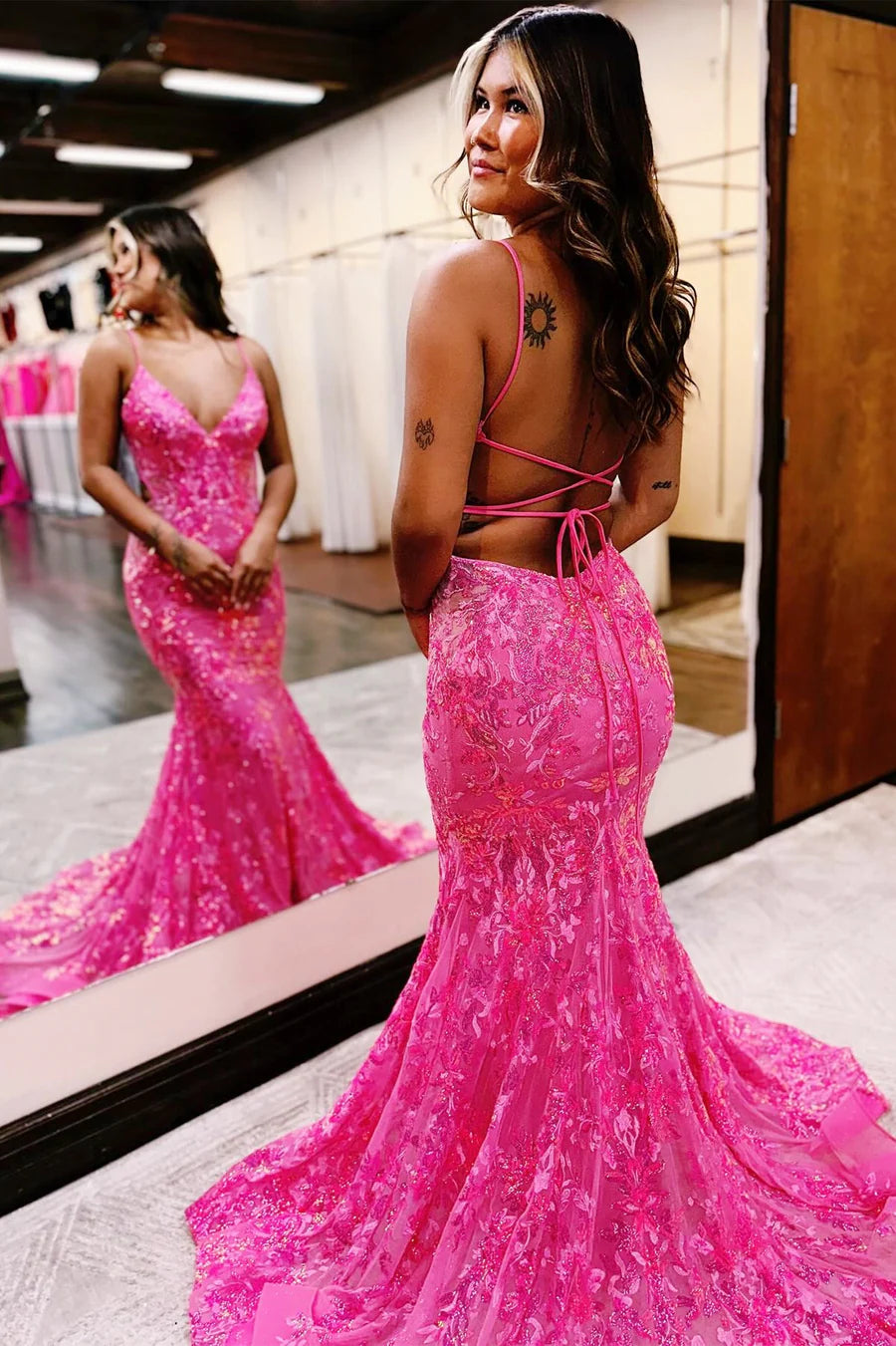 Sparkling lace V-neck long ball dress with straps and backless design