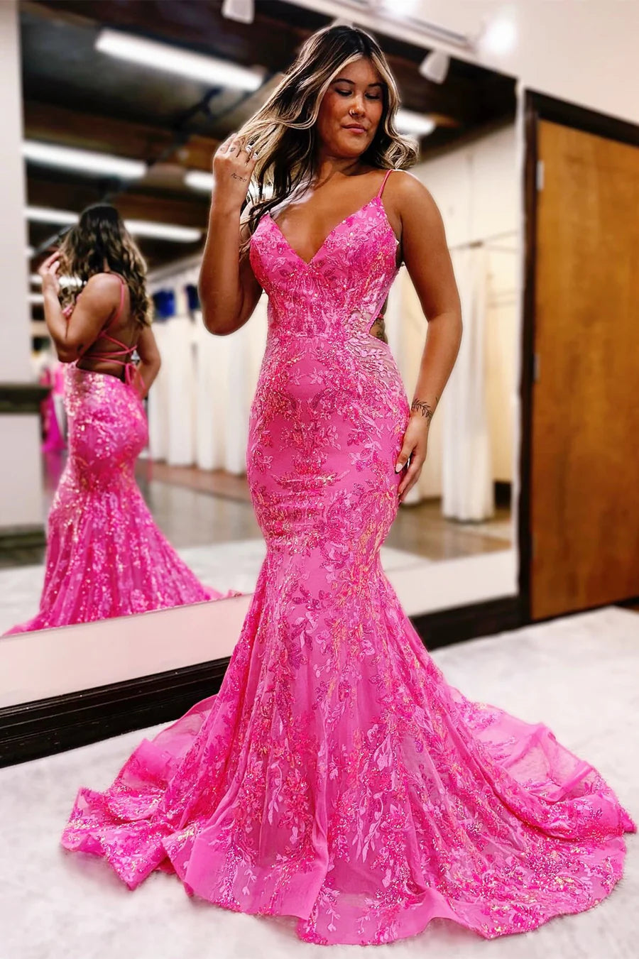 Sparkling lace V-neck long ball dress with straps and backless design