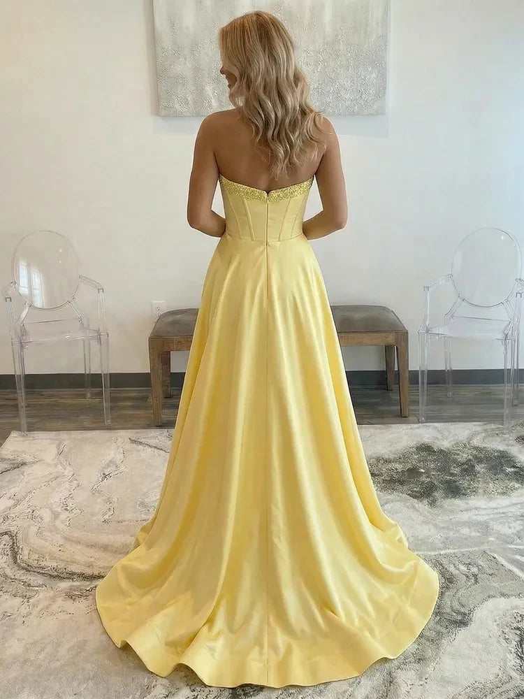 Stunning A-Line Sweetheart Sleeveless Corset Bodice Yellow Floor-Length Prom Gown