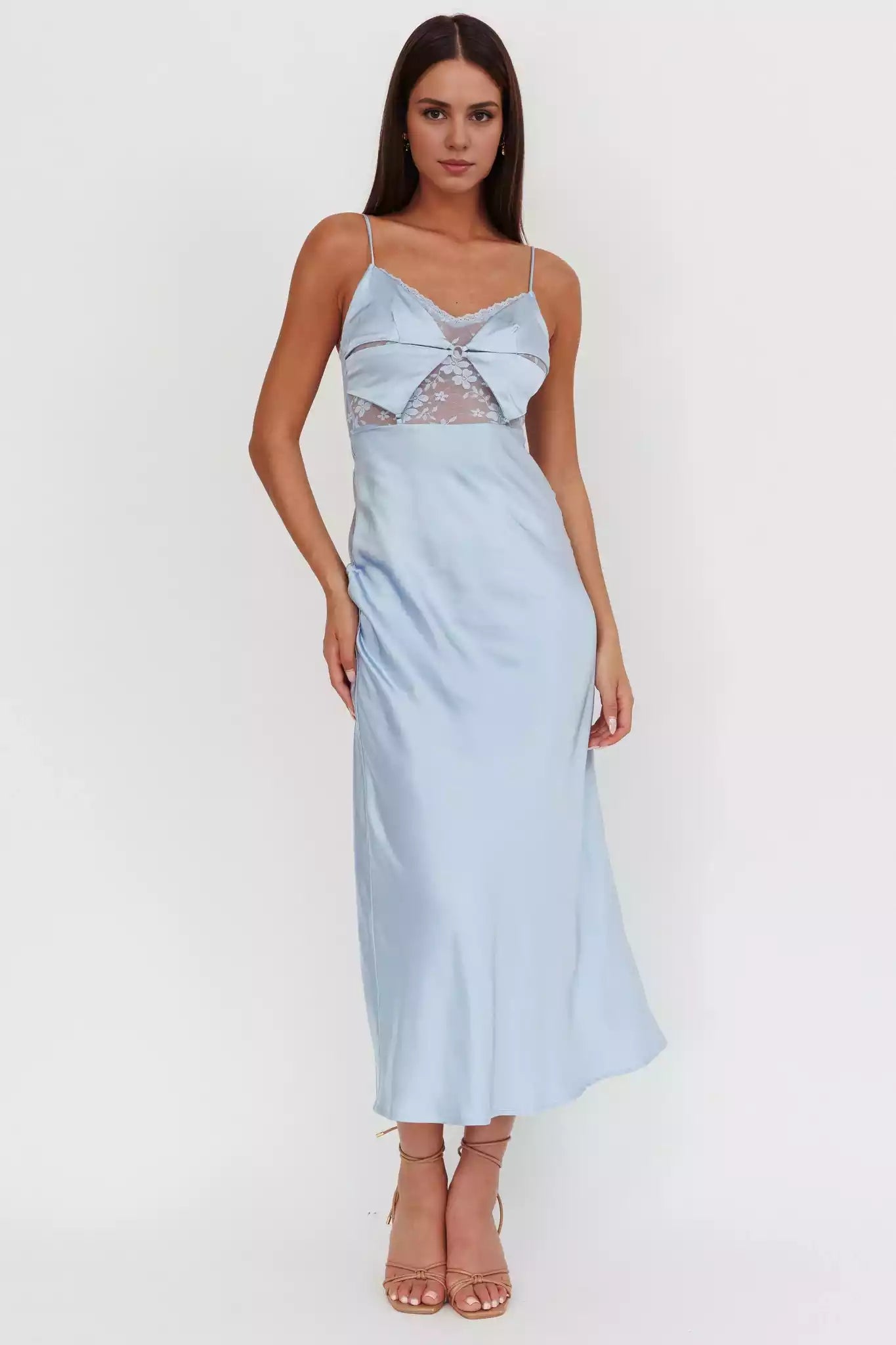 Stunning bust with lining lace corset, adjustable shoulder straps and zipper at the back Prom Dresses