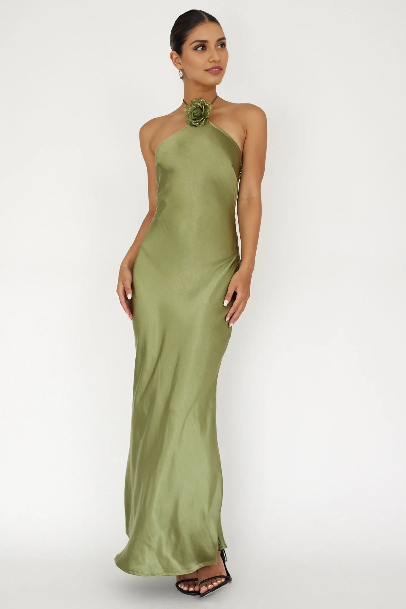 Charming satin ultra long unlined flower decoration backless bridesmaid dress