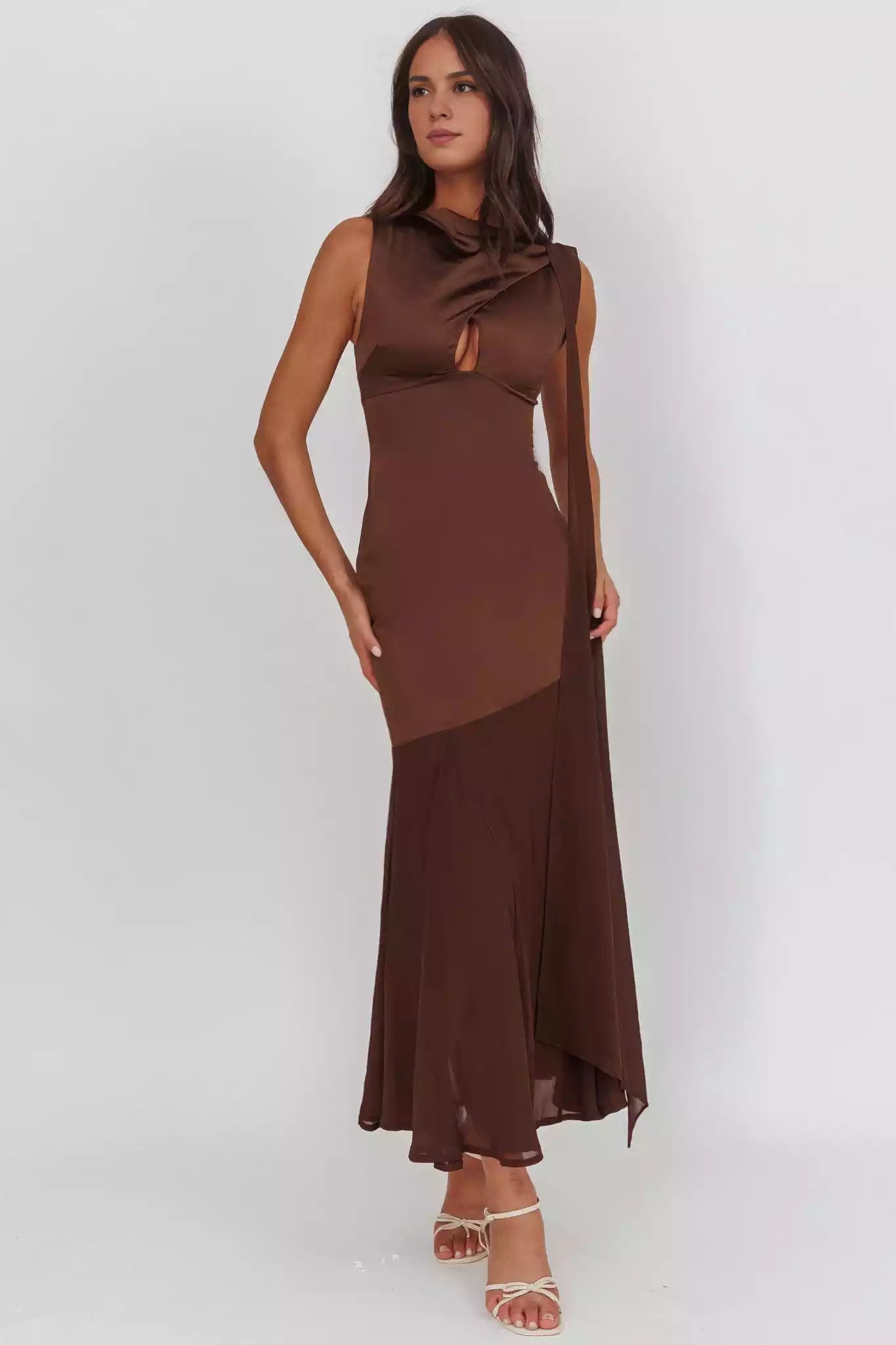 Stunning lining with sleeveless lock hole chest, hanging details, zipper at the back, Bridesmaid Dresses