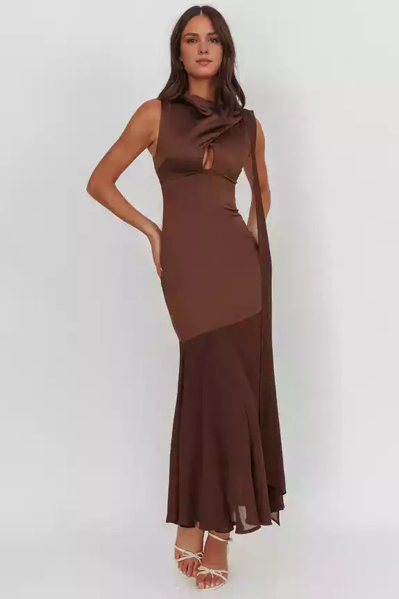 Stunning lining with sleeveless lock hole chest, hanging details, zipper at the back, Bridesmaid Dresses
