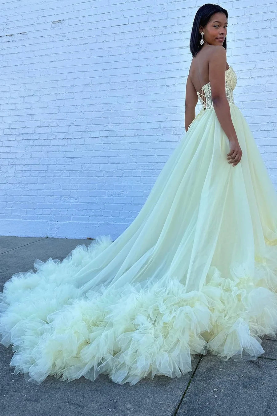 Tulle Appliques Sweetheart Ruffle Long Prom Dress
