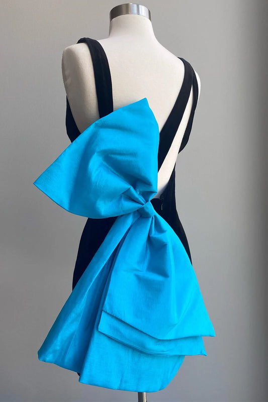 V-shaped butterfly condensation back tight mini party dress